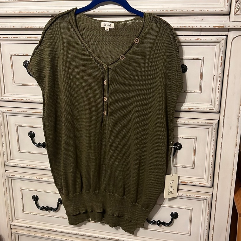La Miel Sleeveless Sweater